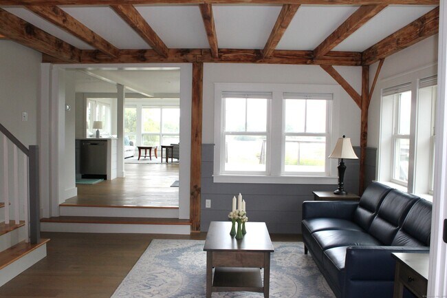 Building Photo - 50 Mumford Cove Rd