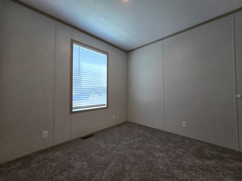 Building Photo - 29778 W Essex Ct