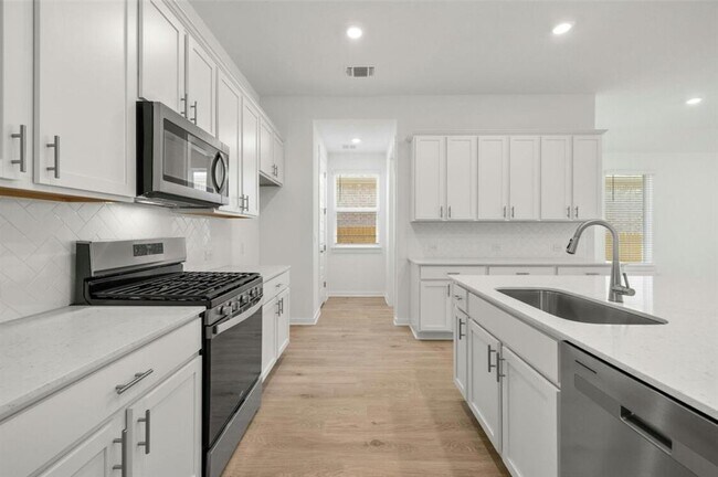 Building Photo - 2309 Magnolia Hl Dr