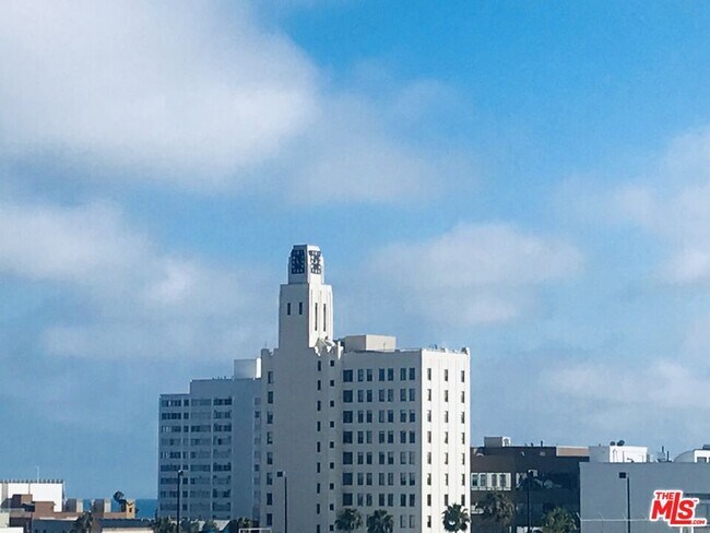 Building Photo - 1241 5th St