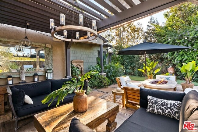 Building Photo - 5721 Tellefson Rd