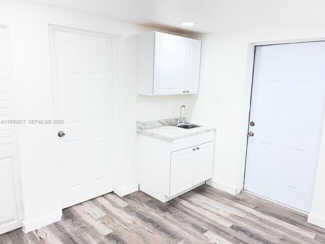 Building Photo - 50 NW 68th Ct