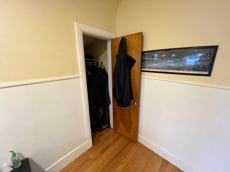 Building Photo - 29 Cameron Ave