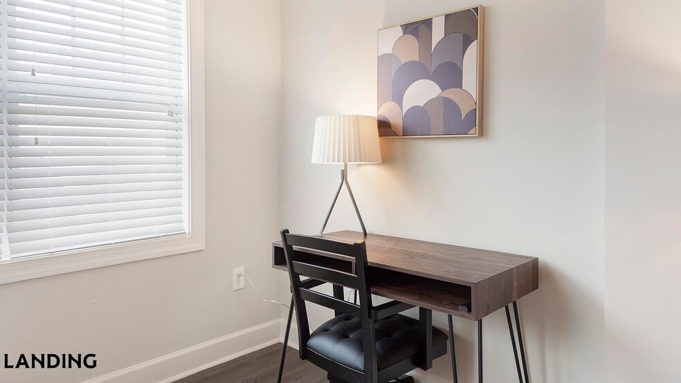 Building Photo - 3000 Daventry Cir