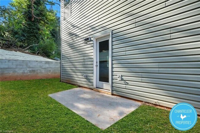 Building Photo - 2903 Bolton Pl