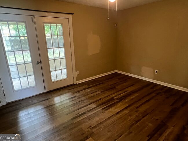 Building Photo - 106 Windtree Ln
