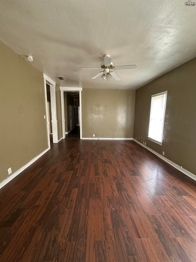 Building Photo - 2012 Monroe St