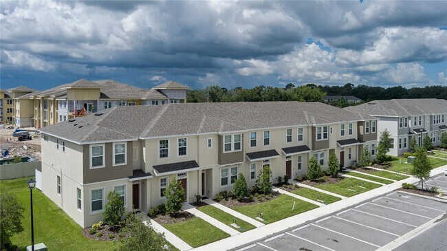 Building Photo - 6329 Fairmont Ln