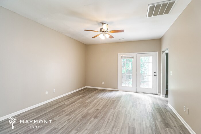 Building Photo - 677 Continental Dr