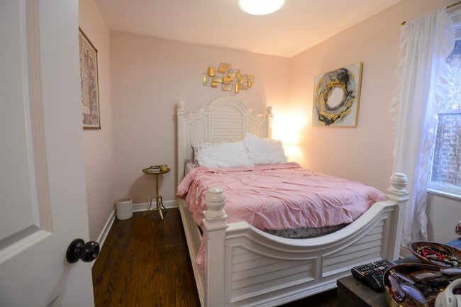 Building Photo - 4947 W Parker Ave