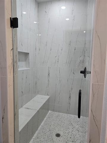 Building Photo - 2505 Oakwood Terrace