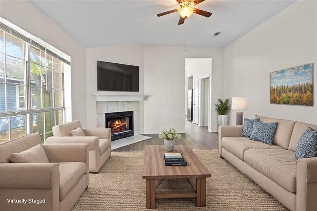 Building Photo - 806 Kalanchoe Ct