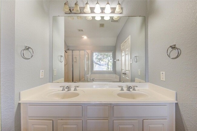 Building Photo - 6219 Cameron Cove Ln