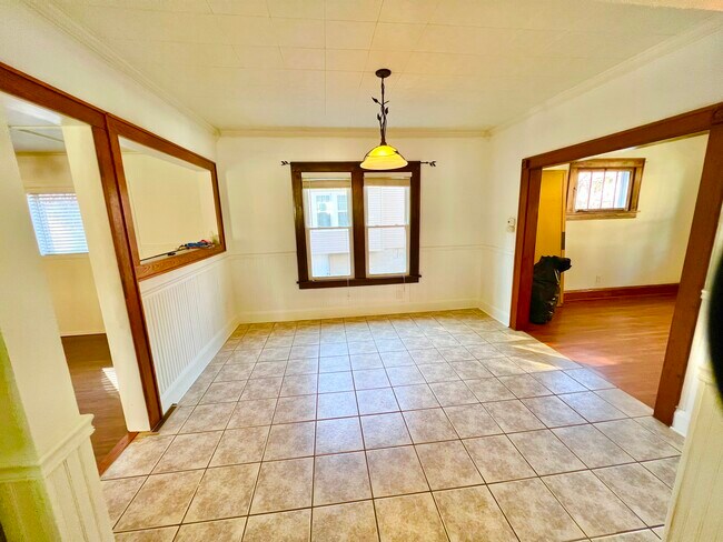 Building Photo - 214 Homewood Ave