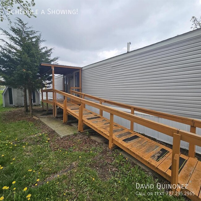 Building Photo - 5610 Lesteele-