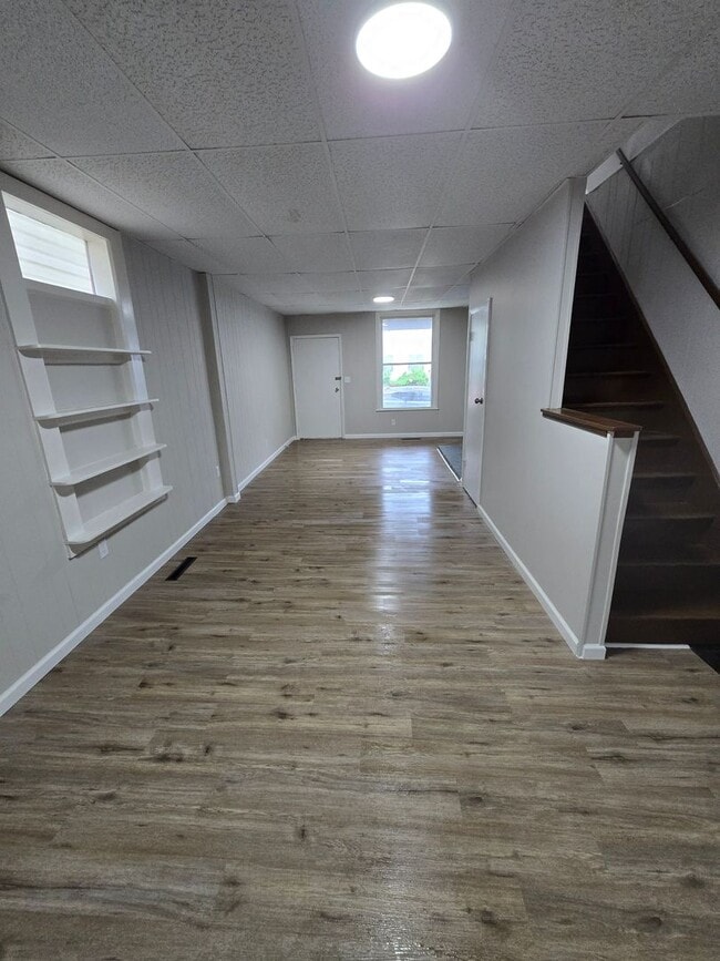 Building Photo - 4 BEDROOM SINGLE FAMILY HOME