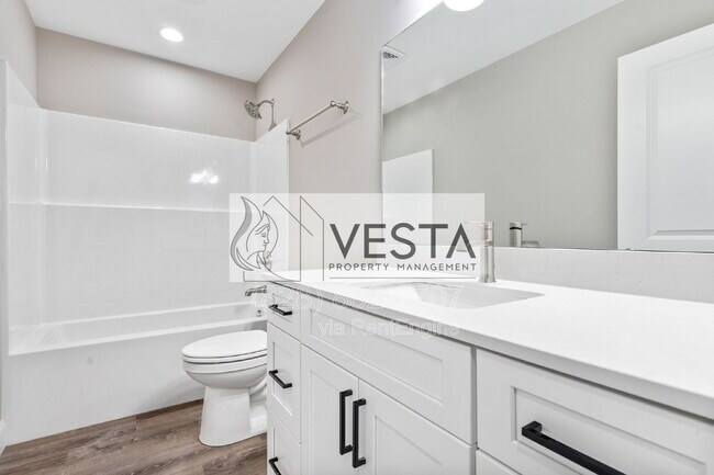 Building Photo - 2506 Turnpike Rd