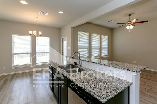 Building Photo - 1236 Grand Oak Trl