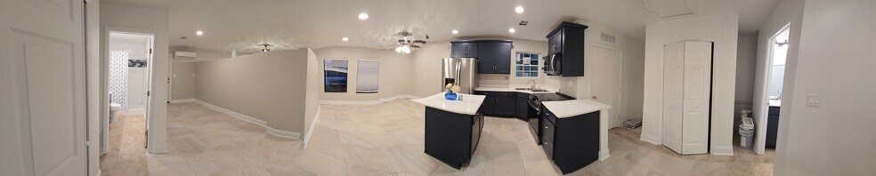 Building Photo - 273 Echo Cir