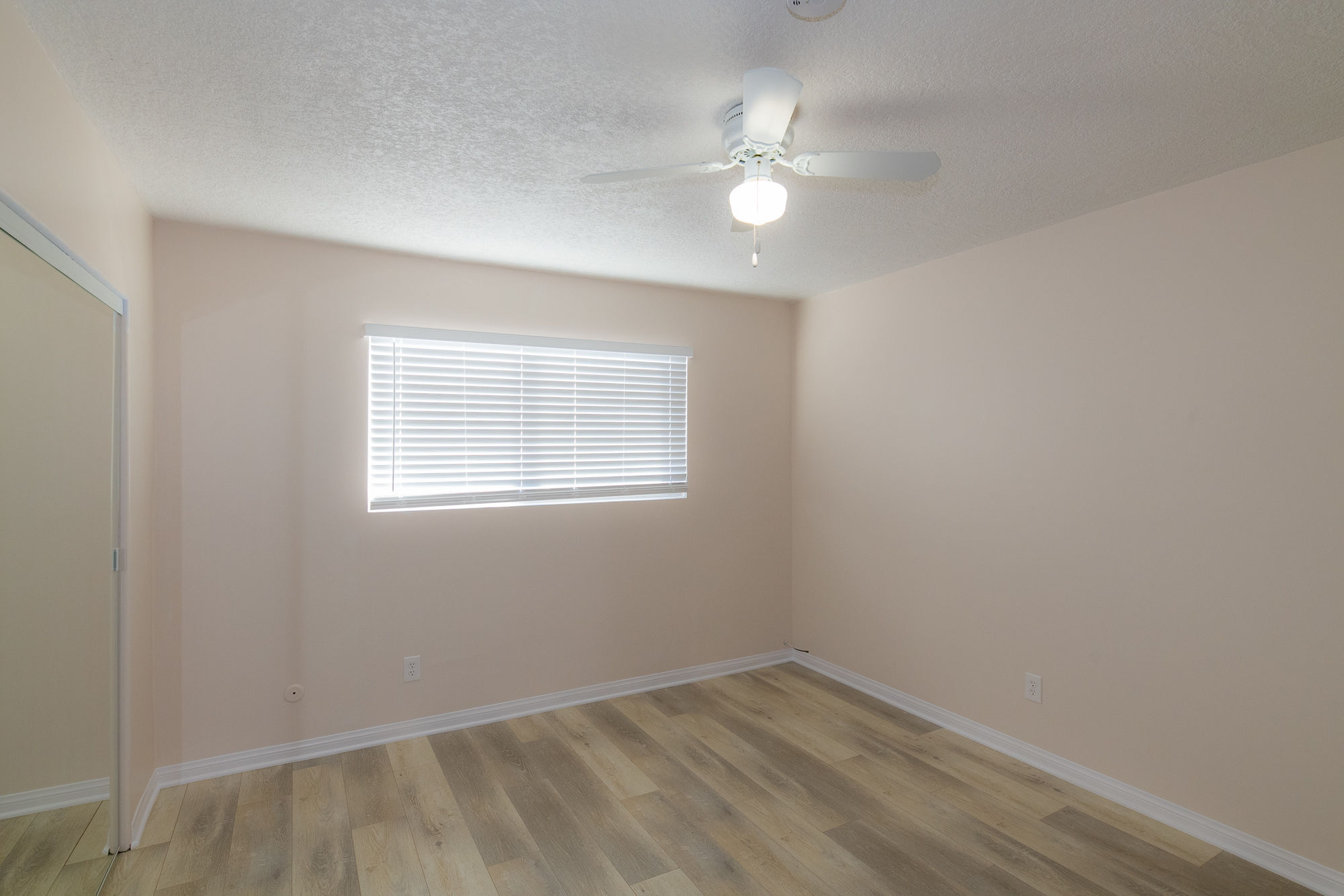 Bedroom 1 a - 127 N Everett St