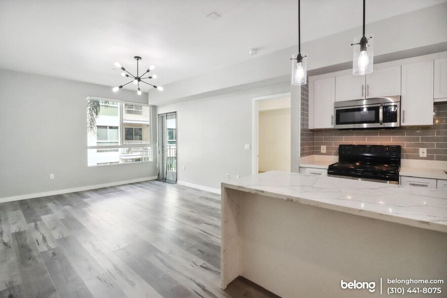 Building Photo - 12655 Bluff Creek Dr