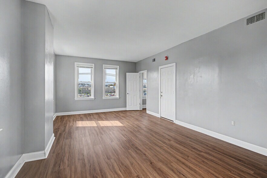 Building Photo - 1177 North Ave