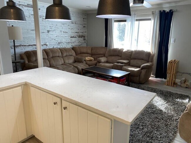 Building Photo - Dillon Valley East Condo-Beautifully Remodeled  3 Bedroom/2 Bath Unit w/Clubhouse, Pool & Hot Tub