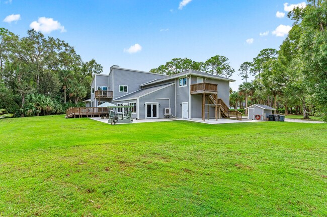 Building Photo - 12151 Old Indiantown Rd