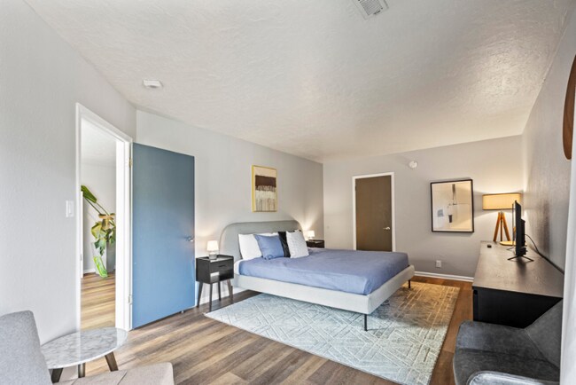 Building Photo - 2255 Sidewinder Dr