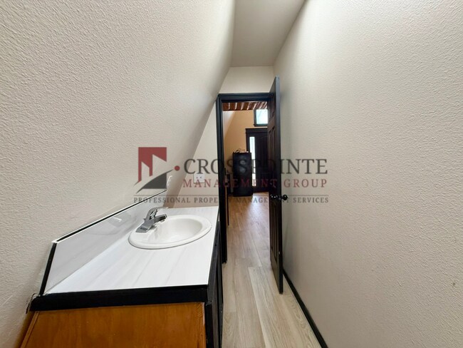 Building Photo - 1809 County Rd 27