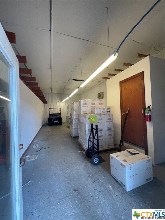 Building Photo - 1910 FM2673