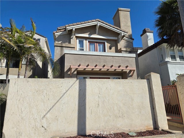 Building Photo - 624 Goldenwest St