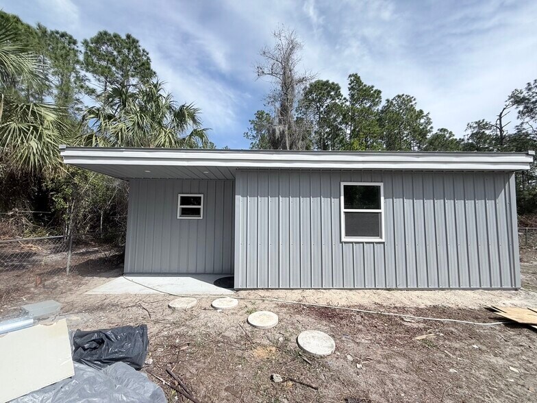 Building Photo - 1520 Blue Sage Dr