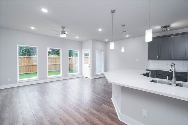 Building Photo - 4401 Alvin St