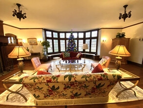 Building Photo - 3085 Fairmount Blvd