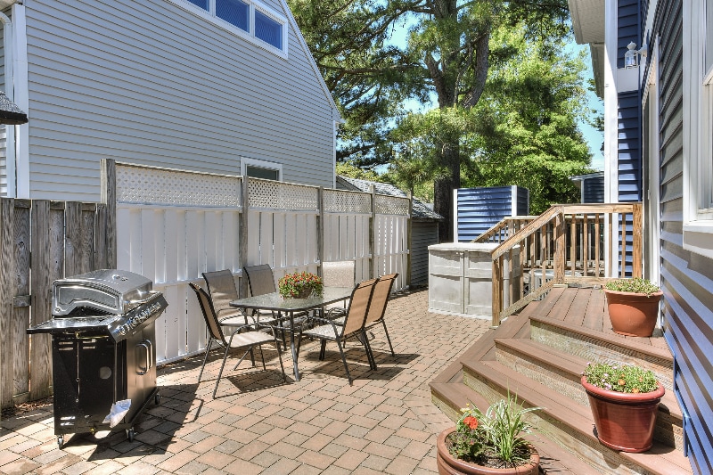 Building Photo - 20902 South Ave