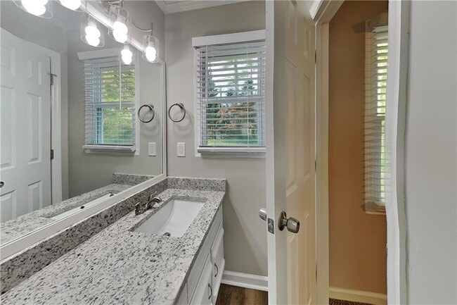 Building Photo - 3041 Stoneridge Ct