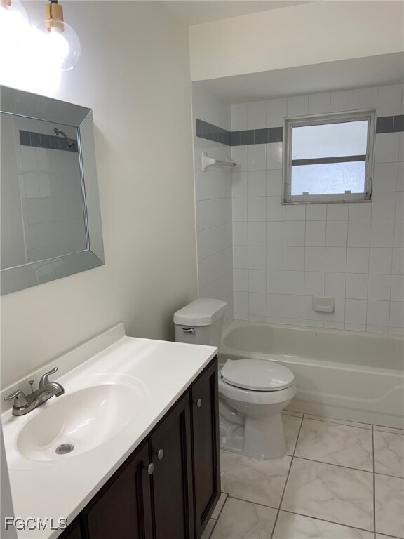 Building Photo - 1115 SW 6th Ct