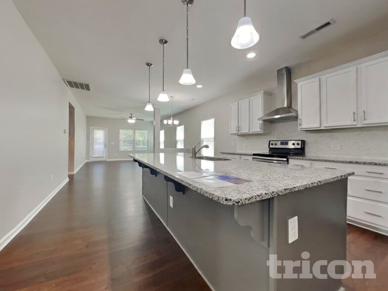Building Photo - 1064 Bitting Hall Cir
