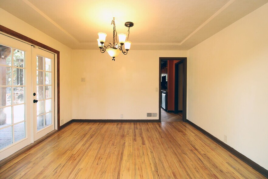 Building Photo - 9341 SE Harney Ct