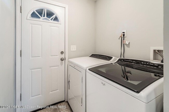 Building Photo - 510 Leawood Ave