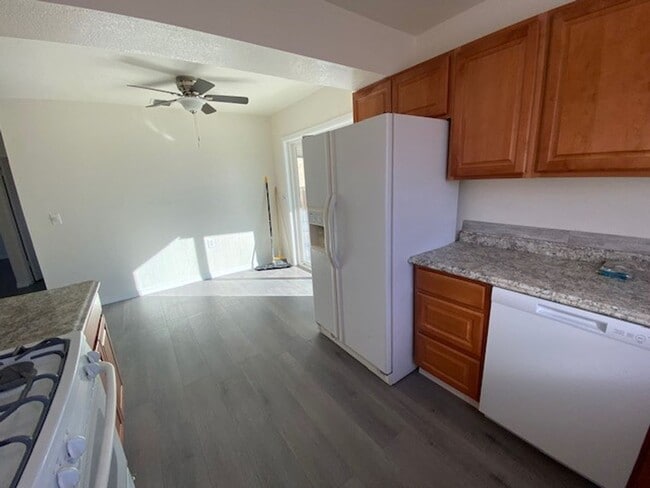 Building Photo - 2BR 2BA HOME-Fenced Yard & Workshop Garage, RV-Boat