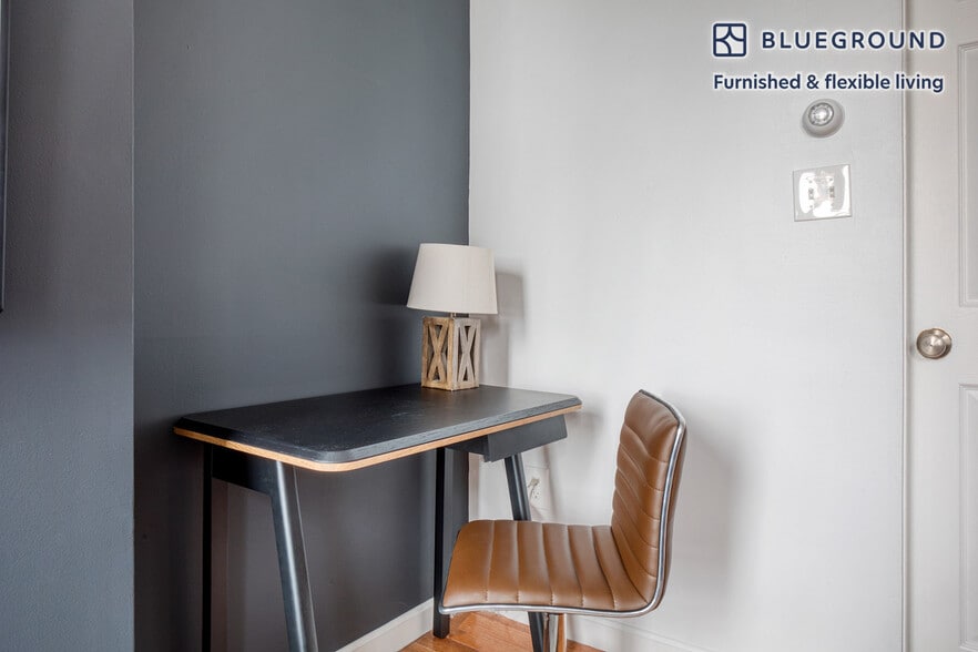 Building Photo - 538 East Broadway-SI FL1-ID473