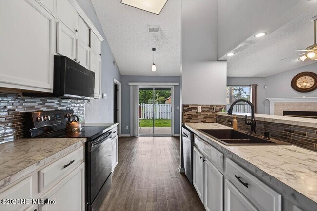 Building Photo - 10842 Lydia Estates Dr