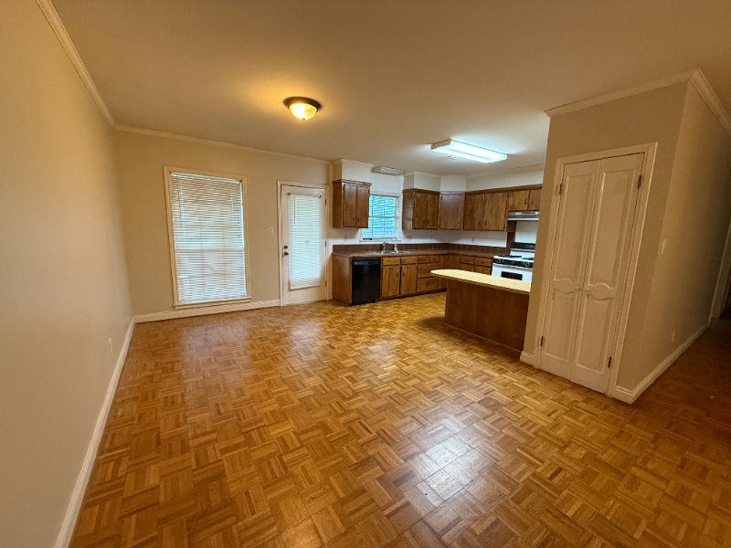 Building Photo - 108 Pillette Rd