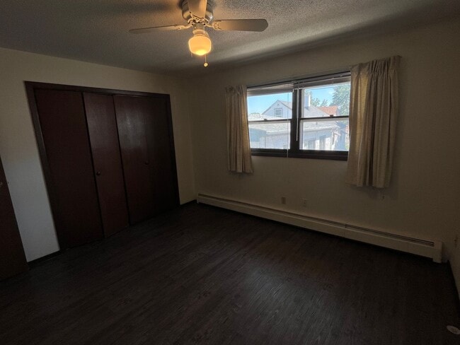 Building Photo - 1509-1511 East Nye Street (Bravo Team)