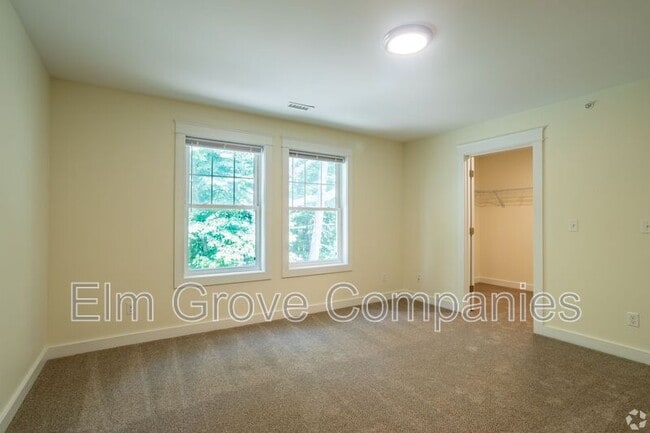 Building Photo - 52 Monroe Dr