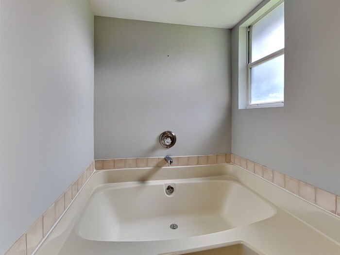 Building Photo - 315 Springfield Ct
