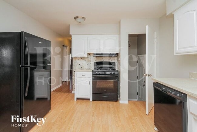 Building Photo - 1407 Evers Ave