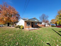 Building Photo - 3 bedroom and 2 bath Ranch home